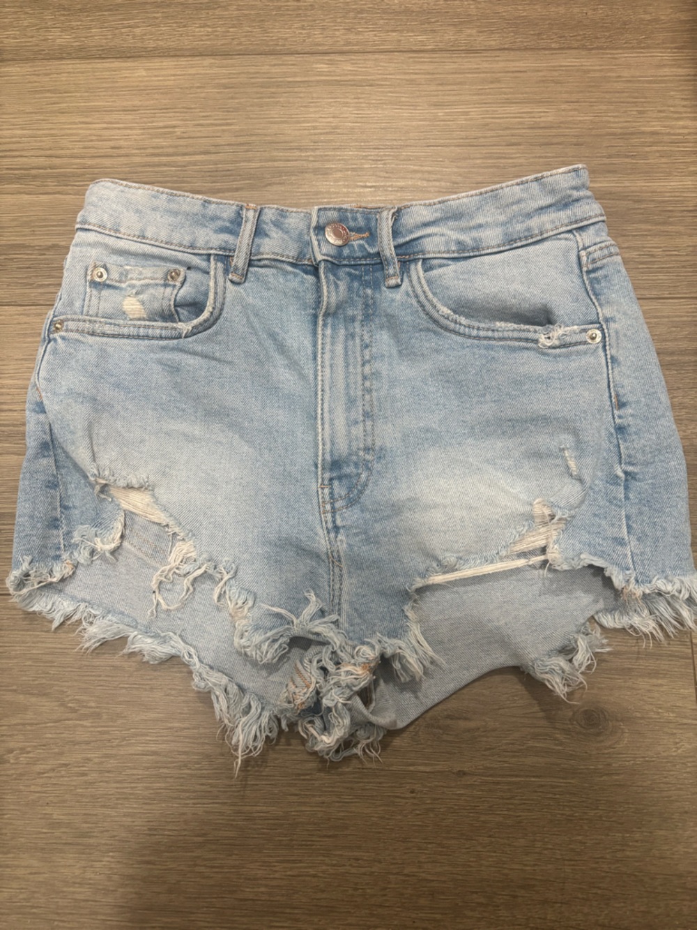 Zara Women Light Wash Distressed Denim Shorts Size 4